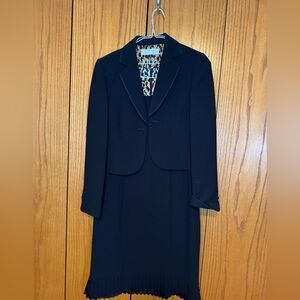 Tahari Classic Black Women's Dress Suit: two piece